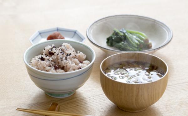 介護を求める人の健康を食事で支える!介護食コンサルタントとは?
