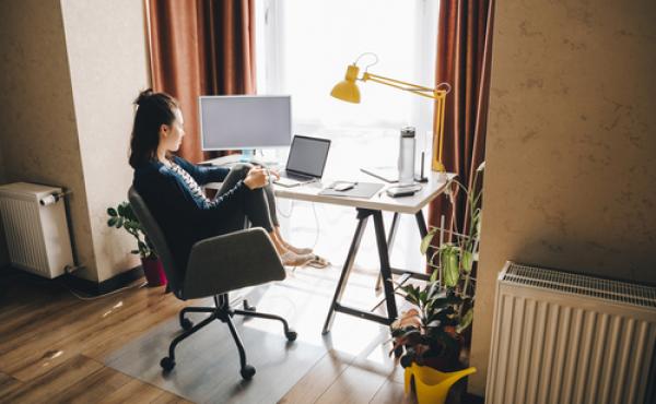 近年大注目の在宅ワークを取り入れる企業が増えています!